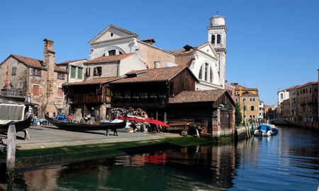 Un canal durante la cuarentena por el coronavirus, Venecia Un canal durante la cuarentena por el coronavirus, Venecia