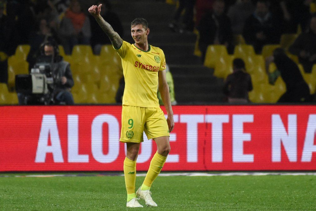 Quién es Emiliano Sala, el futbolista santafesino desaparecido en un avión privado