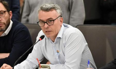 Esteban Paulón se refirió a las causas de Manuel Adorni y dijo que no debería estar en el Gobierno. Esteban Paulón se refirió a las causas de Manuel Adorni y dijo que no debería estar en el Gobierno.
