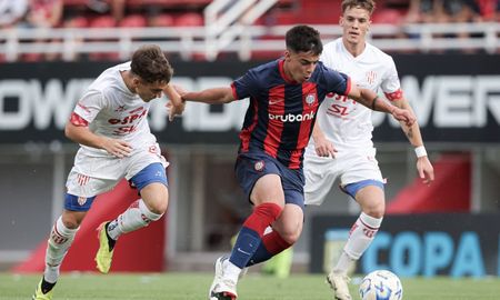 Unión cayó 6 a 5 en los penales ante San Lorenzo y se despidió de la Copa Proyección. Unión cayó 6 a 5 en los penales ante San Lorenzo y se despidió de la Copa Proyección.