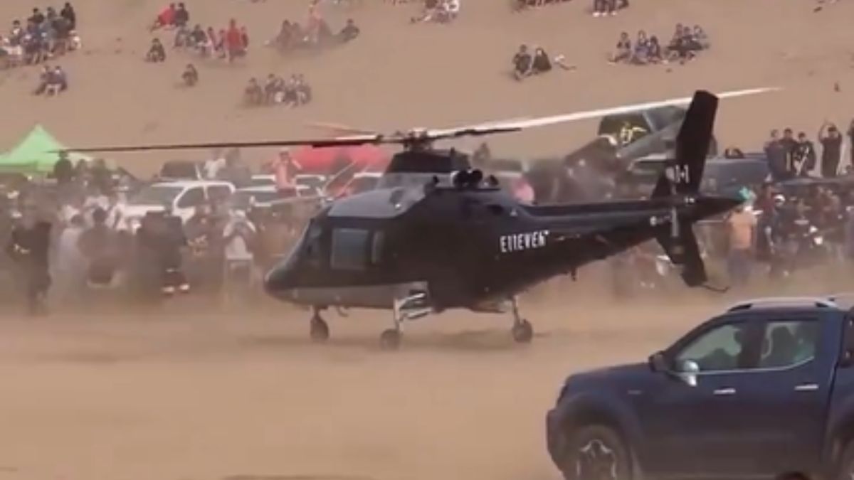 El piloto que aterrizó el helicóptero en Pinamar fue sancionado. El piloto que aterrizó el helicóptero en Pinamar fue sancionado.