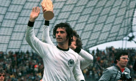 Gerd Müller, leyenda del fútbol alemán, falleció este domingo a los 75 años. Gerd Müller, leyenda del fútbol alemán, falleció este domingo a los 75 años.