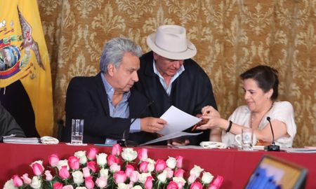 no habra mas recortes hasta terminar las negociaciones con todos los sectores sociales no habra mas recortes hasta terminar las negociaciones con todos los sectores sociales