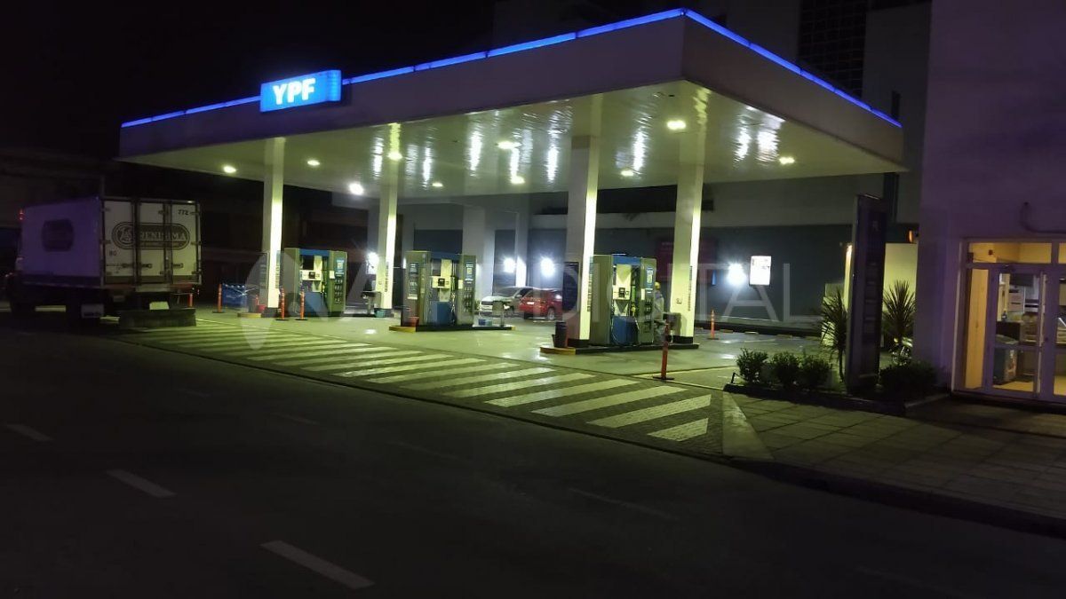 La nafta y el gasoil de YPF aumentaron 4