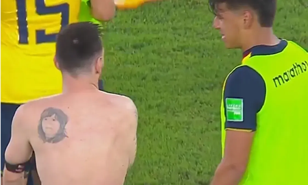 Lionel Messi mostró el tatuaje de su espalda y los hinchas enloquecieron: Es Cristina Lionel Messi mostró el tatuaje de su espalda y los hinchas enloquecieron: Es Cristina