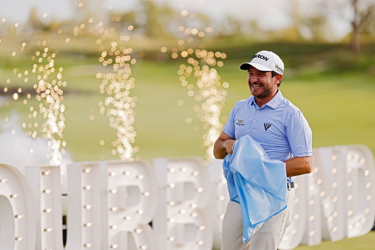 Alejandro Tosti representará a la Argentina en golf. Alejandro Tosti representará a la Argentina en golf.