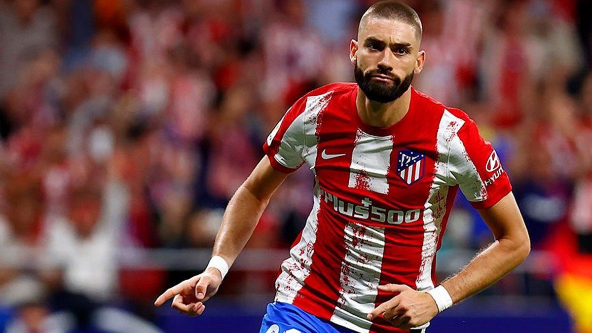 Atlético de Madrid venció al campeón Real Madrid en el Derbi de la capital española sin pasillo