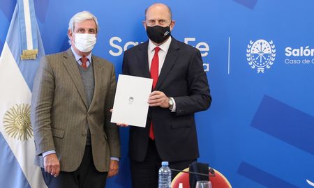 El gobernador Omar Perotti junto al actual presidente de la Corte, Roberto Falistocco. El gobernador Omar Perotti junto al actual presidente de la Corte, Roberto Falistocco.