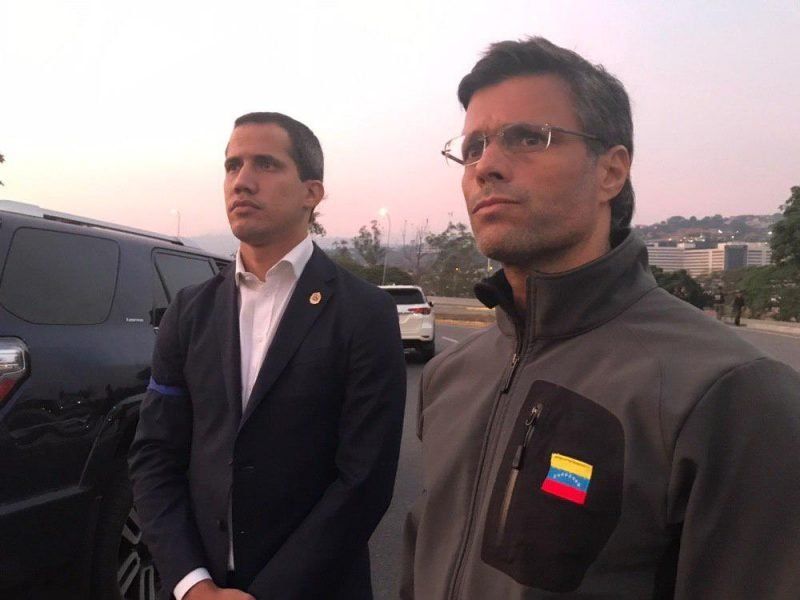 Guaidó liberó a López y convocó a los militares y al pueblo de Venezuela