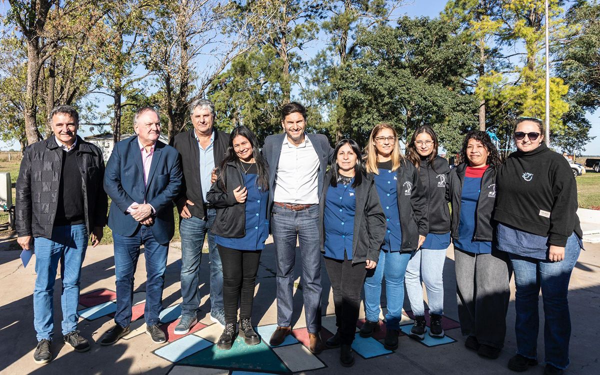 El gobernador Maximiliano Pullaro recorrió distintas localidades de los departamentos Castellanos y San Cristóbal. El gobernador Maximiliano Pullaro recorrió distintas localidades de los departamentos Castellanos y San Cristóbal.