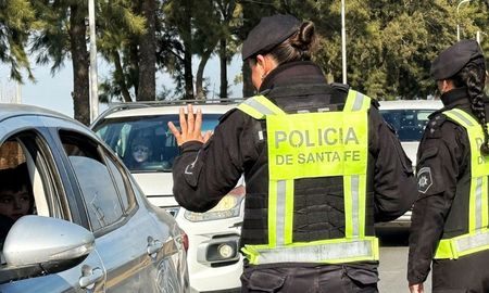 En el último año, la provincia de Santa Fe aumentó un 12,3 % los controles de alcoholemia. En el último año, la provincia de Santa Fe aumentó un 12,3 % los controles de alcoholemia.