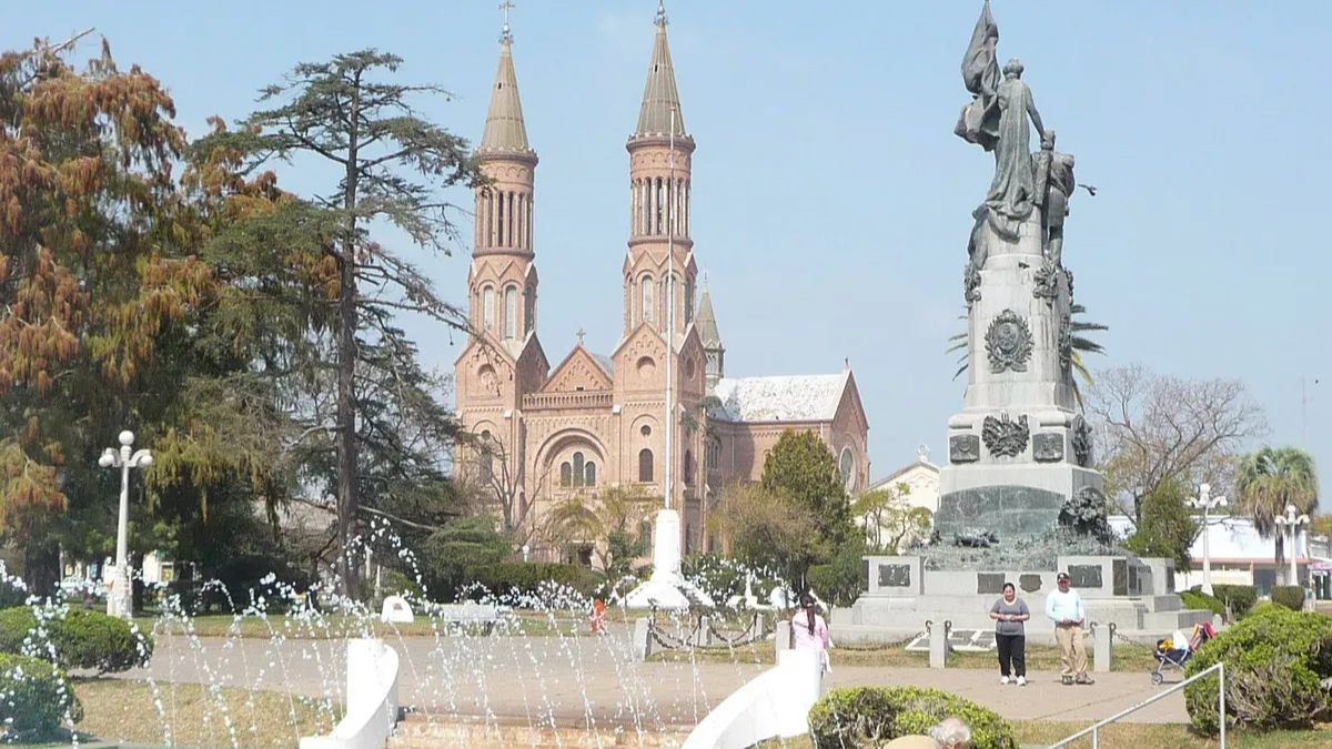 Escapada low cost a Esperanza, el destino perfecto, con un maravilloso lago para descansar. Escapada low cost a Esperanza, el destino perfecto, con un maravilloso lago para descansar.