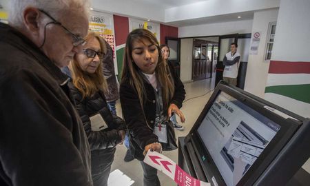 Los comicios cerraron y se esperan los resultados en Buenos Aires. Los comicios cerraron y se esperan los resultados en Buenos Aires.