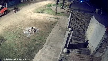 El video de la demencial balacera en Santo Tomé: dispararon otra vez contra una casa donde habían matado a un perro y a un caballo