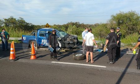 Una camioneta chocó contra un auto que circulaba en contramano Una camioneta chocó contra un auto que circulaba en contramano