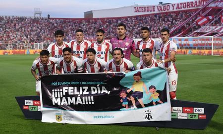 Unión se mide ante Barracas Central este sábado en búsqueda de un triunfo que garantice su clasificación a octavos de final. Unión se mide ante Barracas Central este sábado en búsqueda de un triunfo que garantice su clasificación a octavos de final.