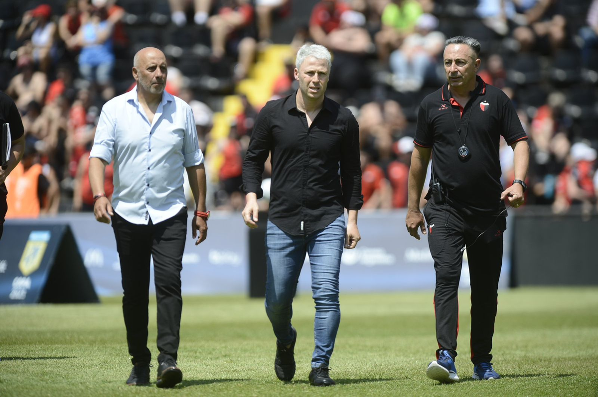 En el debut de Damonte, Colón venció 1 a 0 a Atlético Tucumán en el Brigadier López. En el debut de Damonte, Colón venció 1 a 0 a Atlético Tucumán en el Brigadier López.