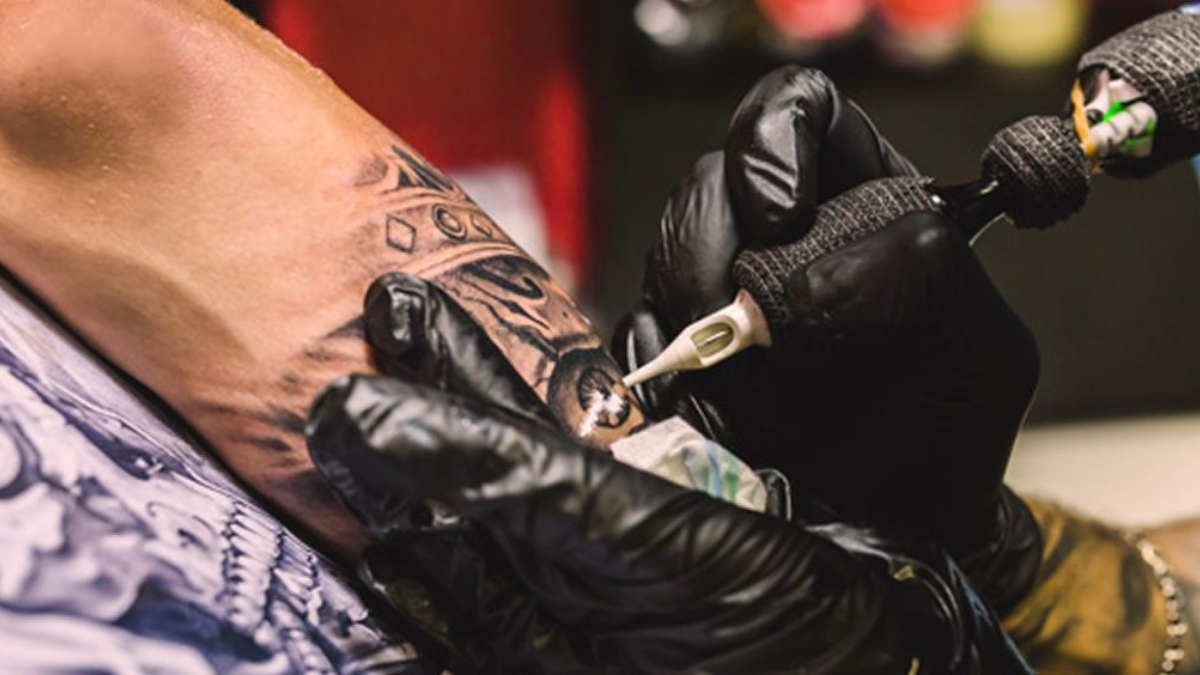 Antes de tatuarse se tiene que tener en cuenta ciertas medidas para que se logre curar de la mejor manera posible.