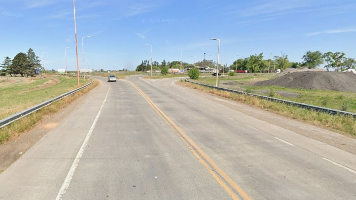 Personal policial y de seguridad vial realizan cortes en la zona de Alcorta.