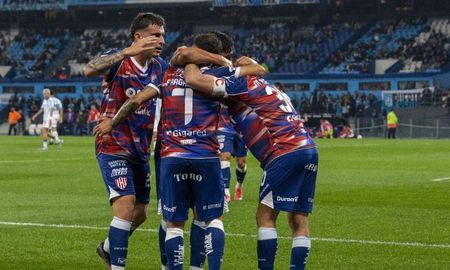 Unión vs. Racing por la fecha 7 del Torneo Clausura 2025. Unión vs. Racing por la fecha 7 del Torneo Clausura 2025.