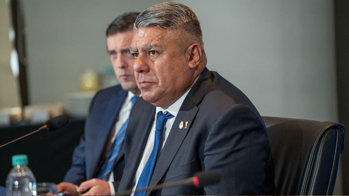 Se reveló qué dirigente entregará el trofeo de la Copa Argentina ante la ausencia de Claudio Chiqui Tapia