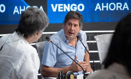 El intendente de Funes, Roly Santacroce, participó de un encuentro internacional de alcaldes y líderes gubernamentales en la ciudad de Barcelona. El intendente de Funes, Roly Santacroce, participó de un encuentro internacional de alcaldes y líderes gubernamentales en la ciudad de Barcelona.