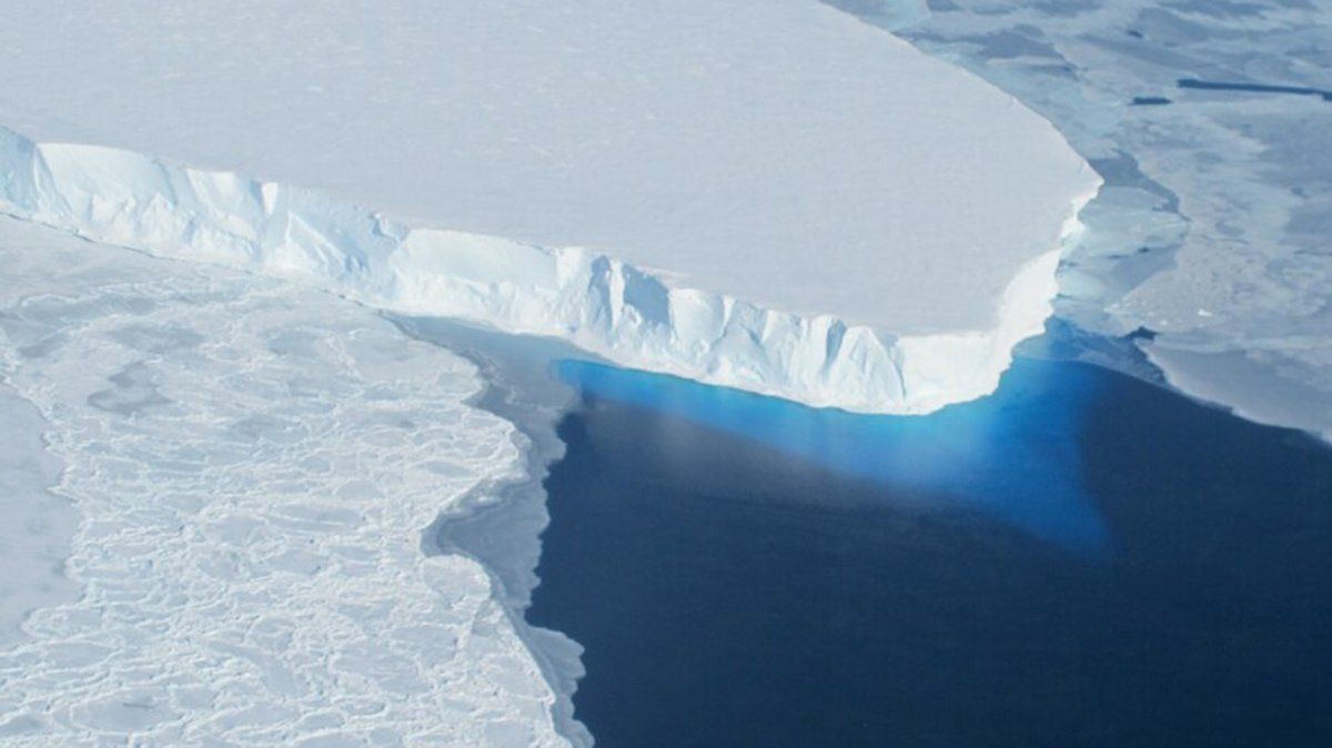 Debido a su ubicación y forma, el Thwaites es especialmente sensible a las corrientes oceánicas cálidas y saladas que se abren paso por debajo de él.