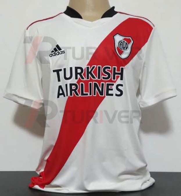 Este sería el nuevo modelo de camiseta que utilizará River la próxima temporada.