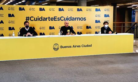 El jefe de Gobierno porteño, Horacio Rodríguez Larreta, junto a Diego Santilli y Fernán Quirós. El jefe de Gobierno porteño, Horacio Rodríguez Larreta, junto a Diego Santilli y Fernán Quirós.