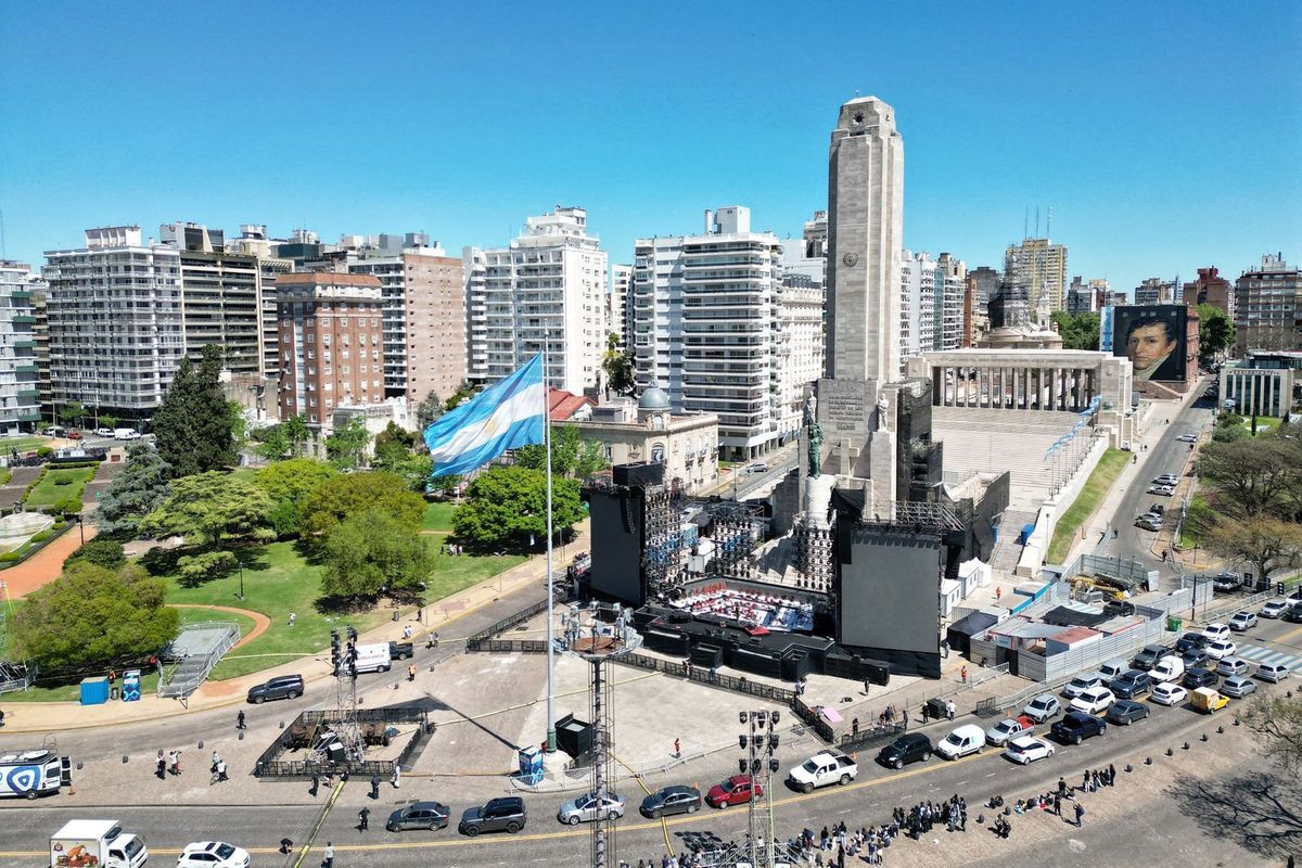 Los festejos tendrán inicio a partir de las 18 en el Monumento Nacional de la Bandera.