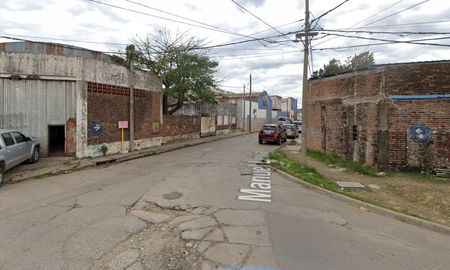 estas robado: una ladrona le apoyo una faca en la panza a un taxista en barrio barranquitas estas robado: una ladrona le apoyo una faca en la panza a un taxista en barrio barranquitas