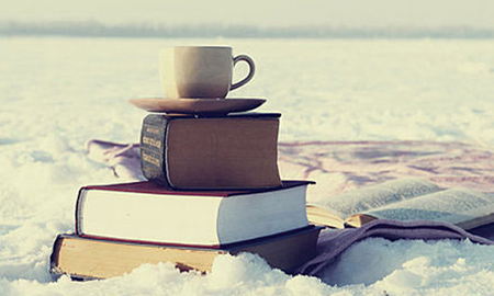 Estos libros vienen genial para la época que se nos avecina: navidad está a la vuelta de la esquina, y teniendo muchas historias invernales donde esta es protagonista, estas historias son ideales para ir entrando en clima. Estos libros vienen genial para la época que se nos avecina: navidad está a la vuelta de la esquina, y teniendo muchas historias invernales donde esta es protagonista, estas historias son ideales para ir entrando en clima.