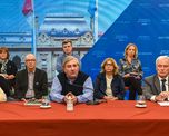 Junto al ministro de Salud, Carlos Parola y la ministra de Educación, Adriana Cantero, Rubén Michlig lanzaron la actualización del Plan de Vacunación. Junto al ministro de Salud, Carlos Parola y la ministra de Educación, Adriana Cantero, Rubén Michlig lanzaron la actualización del Plan de Vacunación.
