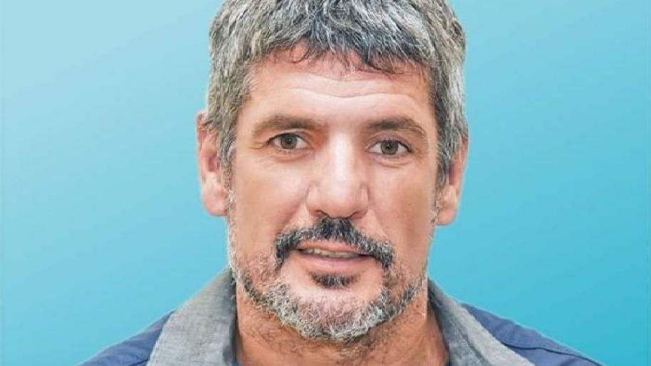 Gonzalo Goyechea, presidente comunal y farmacéutico, destacó la importancia de la vacunación para contener la pandemia