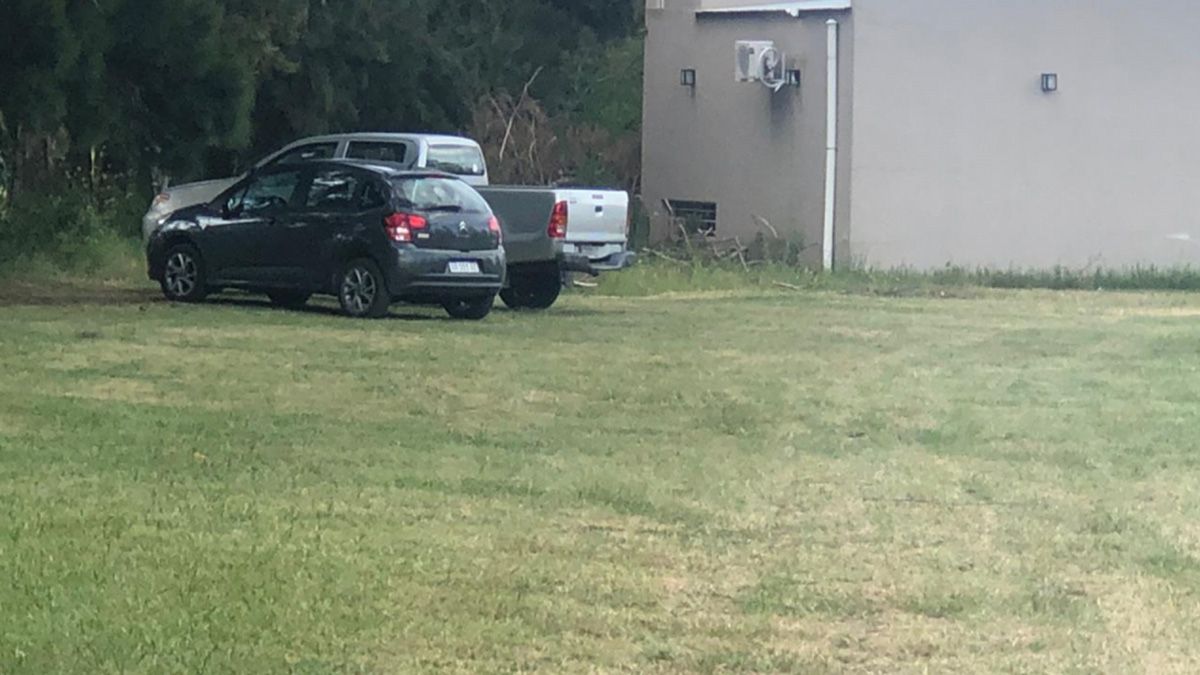 Hasta el momento, no se logró determinar las circunstancias en que Florencia cayó a la pileta, pero las primeras impresiones del fiscal a cargo de la causa, Rodrigo González, indican que el cuerpo no presenta golpes ni signos de violencia.