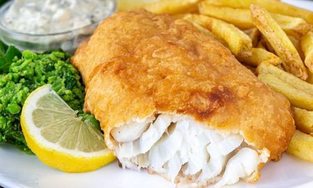 Los cocineros dicen: El pescado frito no se hace con pan rallado ni huevo. Los cocineros dicen: El pescado frito no se hace con pan rallado ni huevo.