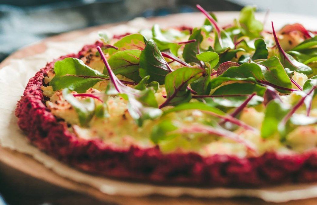 Cómo hacer una base para pizza de remolacha