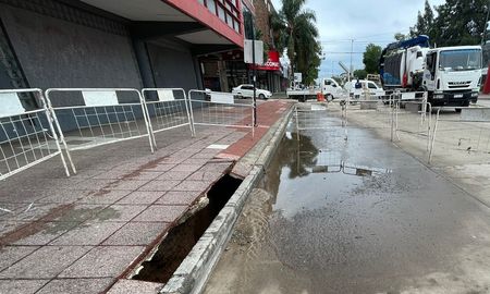 Aguas Santafesinas explicó que las altas lluvias afectaron al nuevo socavón en Unión. Aguas Santafesinas explicó que las altas lluvias afectaron al nuevo socavón en Unión.