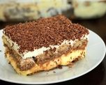 Postre de vainillas, chocolate y dulce de leche. Postre de vainillas, chocolate y dulce de leche.