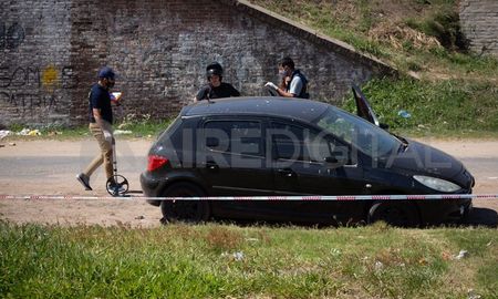 El vehículo fue estacionado y abandonado por los captores en Naciones Unidas en barrio Estrada.