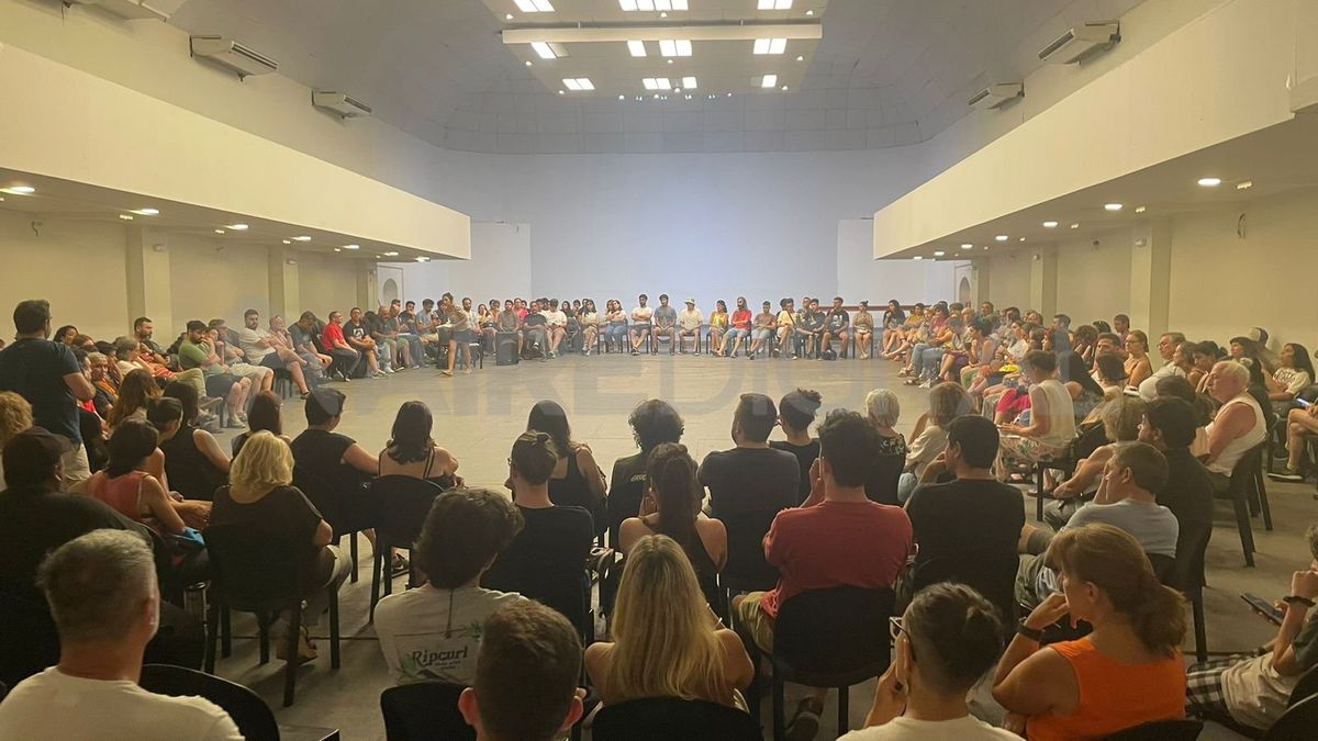 De la reunión multisectorial participan organizaciones políticas y sociales que luego se manifestarán en contra del DNU y la ley ómnibus de Javier Milei.