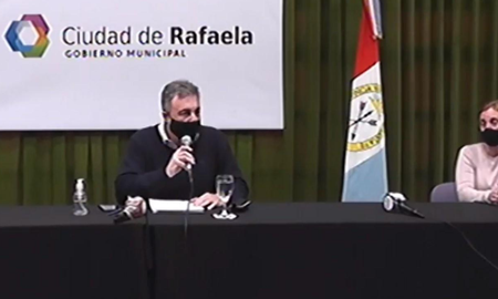 El intendente dio una conferencia de prensa este martes por la mañana El intendente dio una conferencia de prensa este martes por la mañana