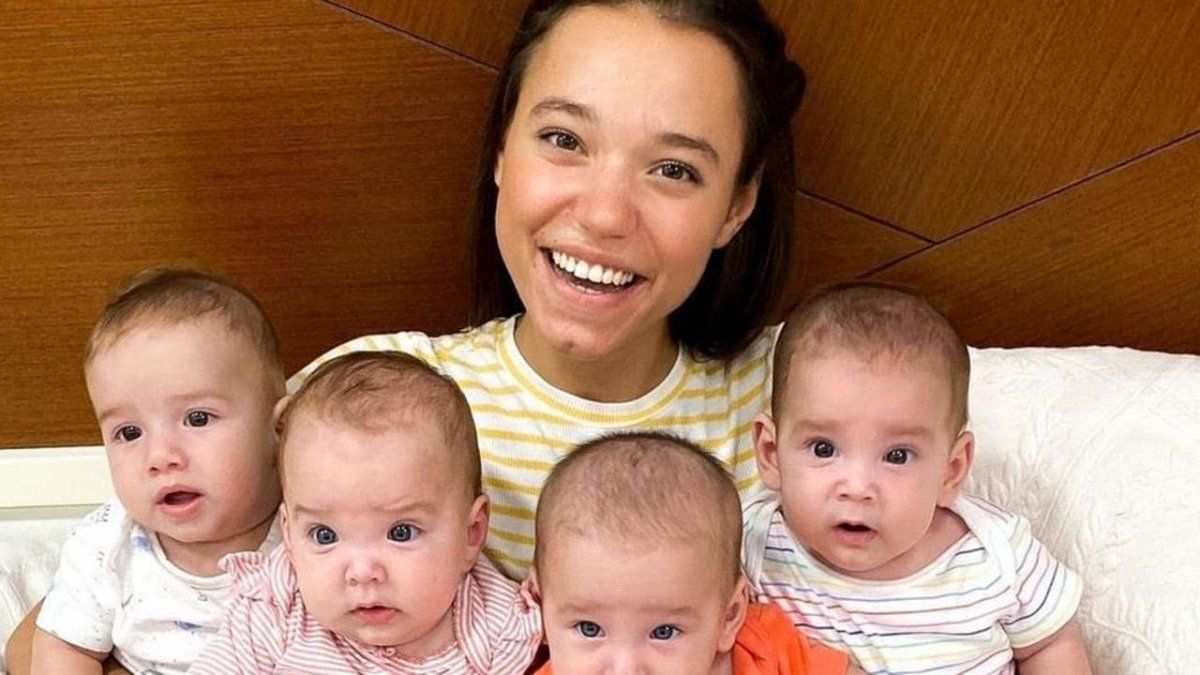 Christina Ozturk y sus hijos.