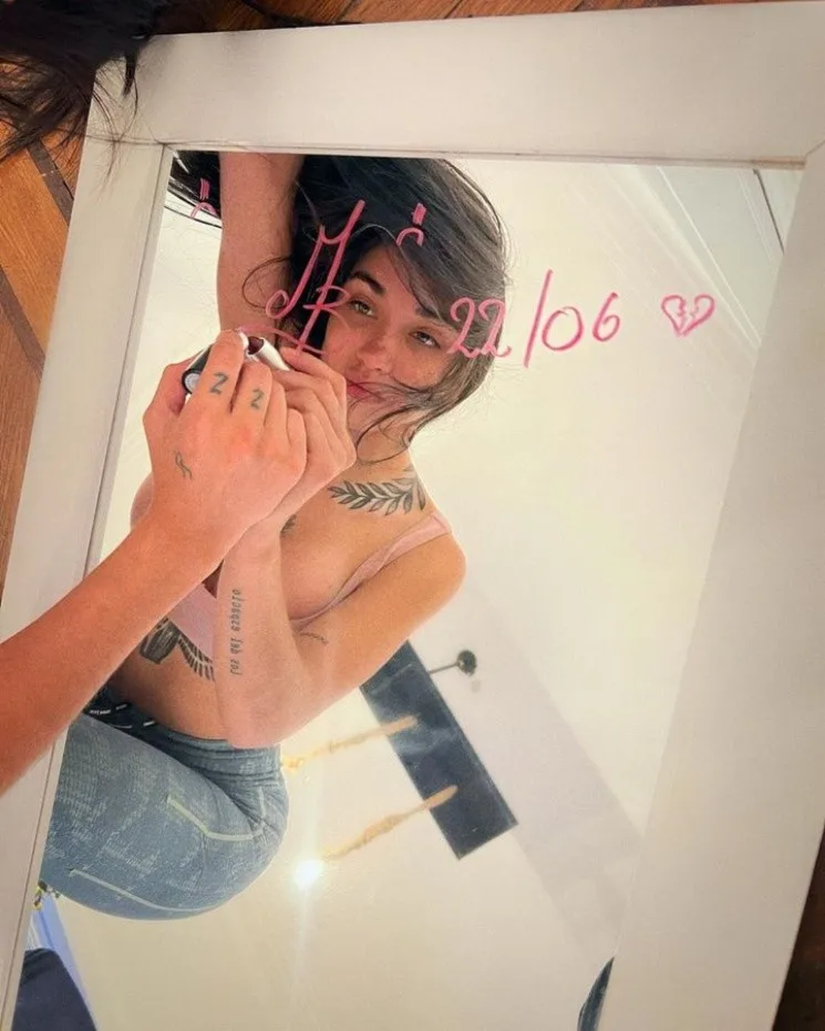 María Becerra publicó una sensual foto en sus redes.