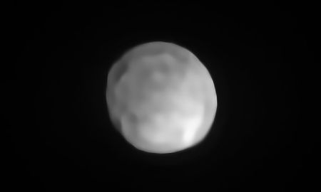 Un equipo de astrónomos reveló que el asteroide Higía podría clasificarse como planeta enano. Un equipo de astrónomos reveló que el asteroide Higía podría clasificarse como planeta enano.