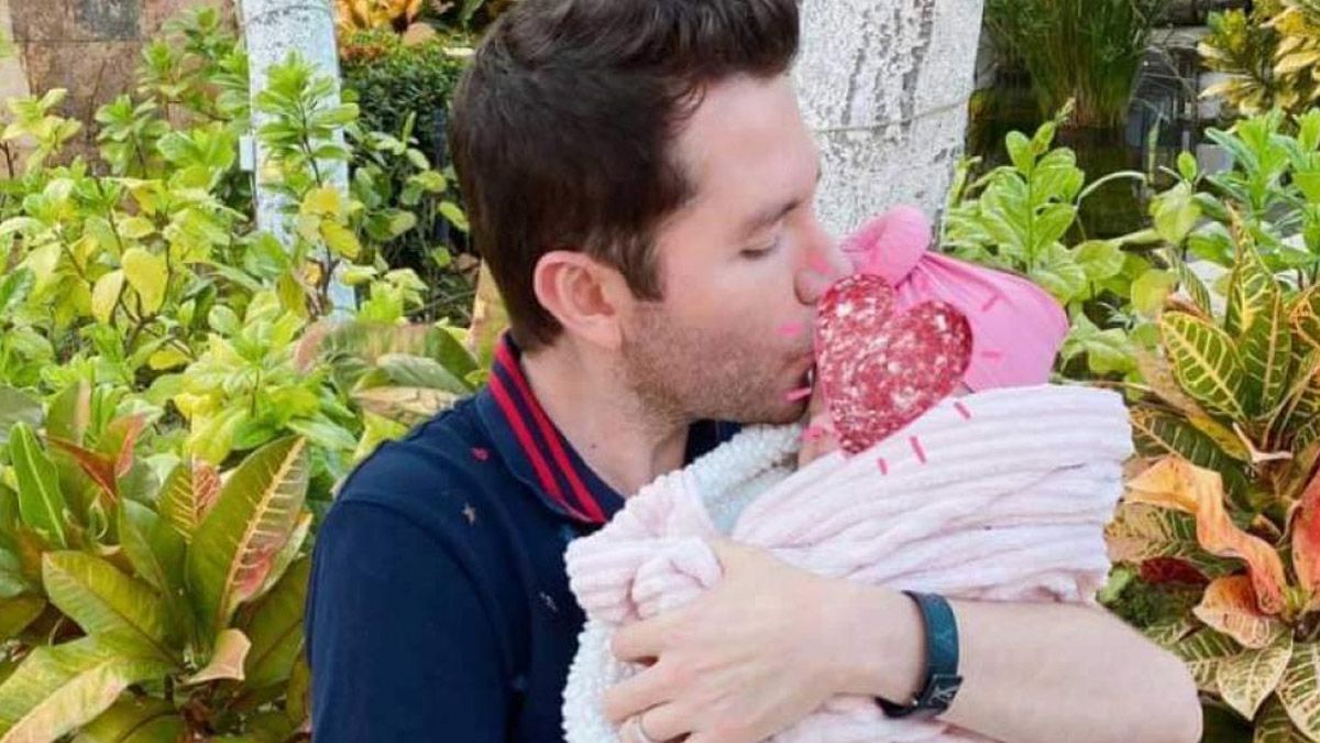 Memo Garza de La Adictiva presenta por primera vez a su hija