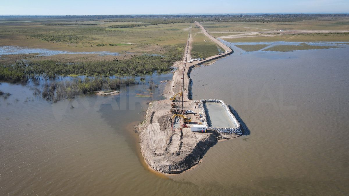 Ante la consulta de si hay paralización en la obra del Gasoducto