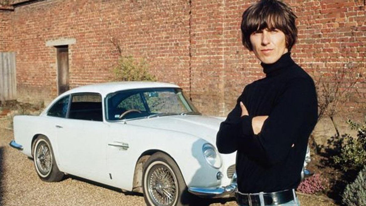 La beatlemanía alejó a George Harrison de las carreras, pero le permitió comprarse los autos que lo fascinaban