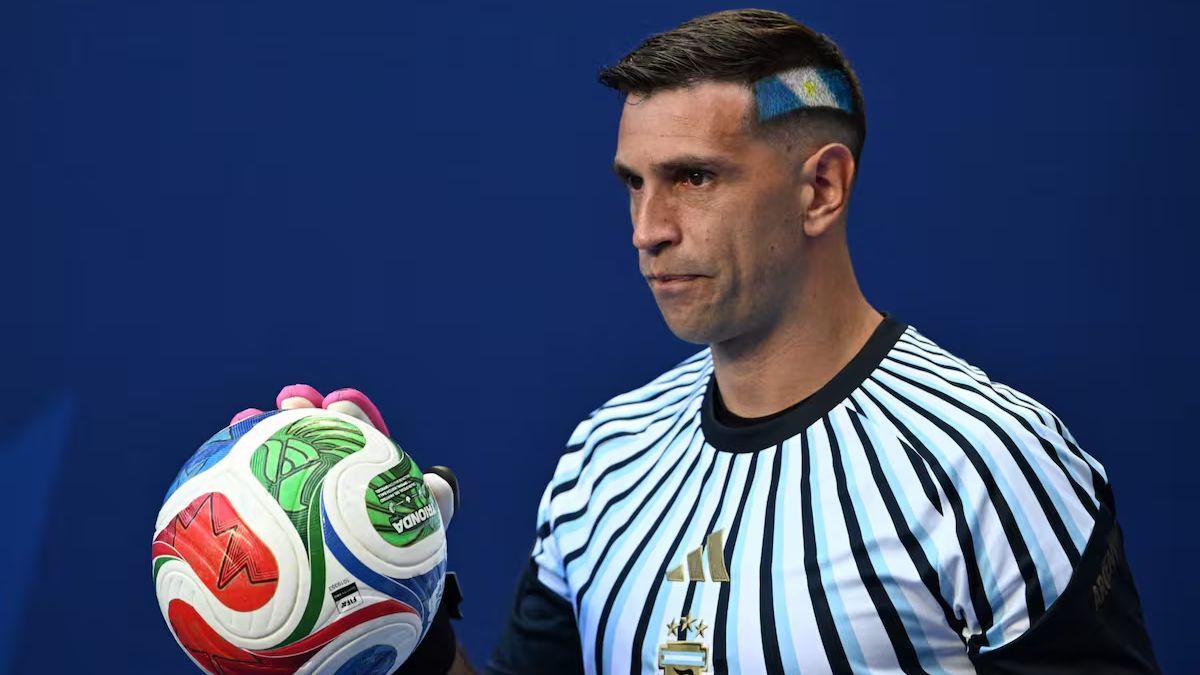 Se conoció el motivo por el cual se cayó el pase de Dibu Martínez a la Juventus.
