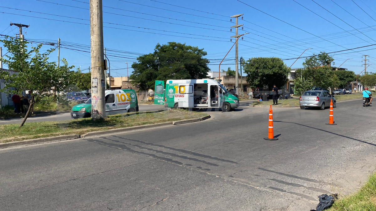 Personal policial y de la AIC trabajan en el lugar para determinar los motivos del siniestro.